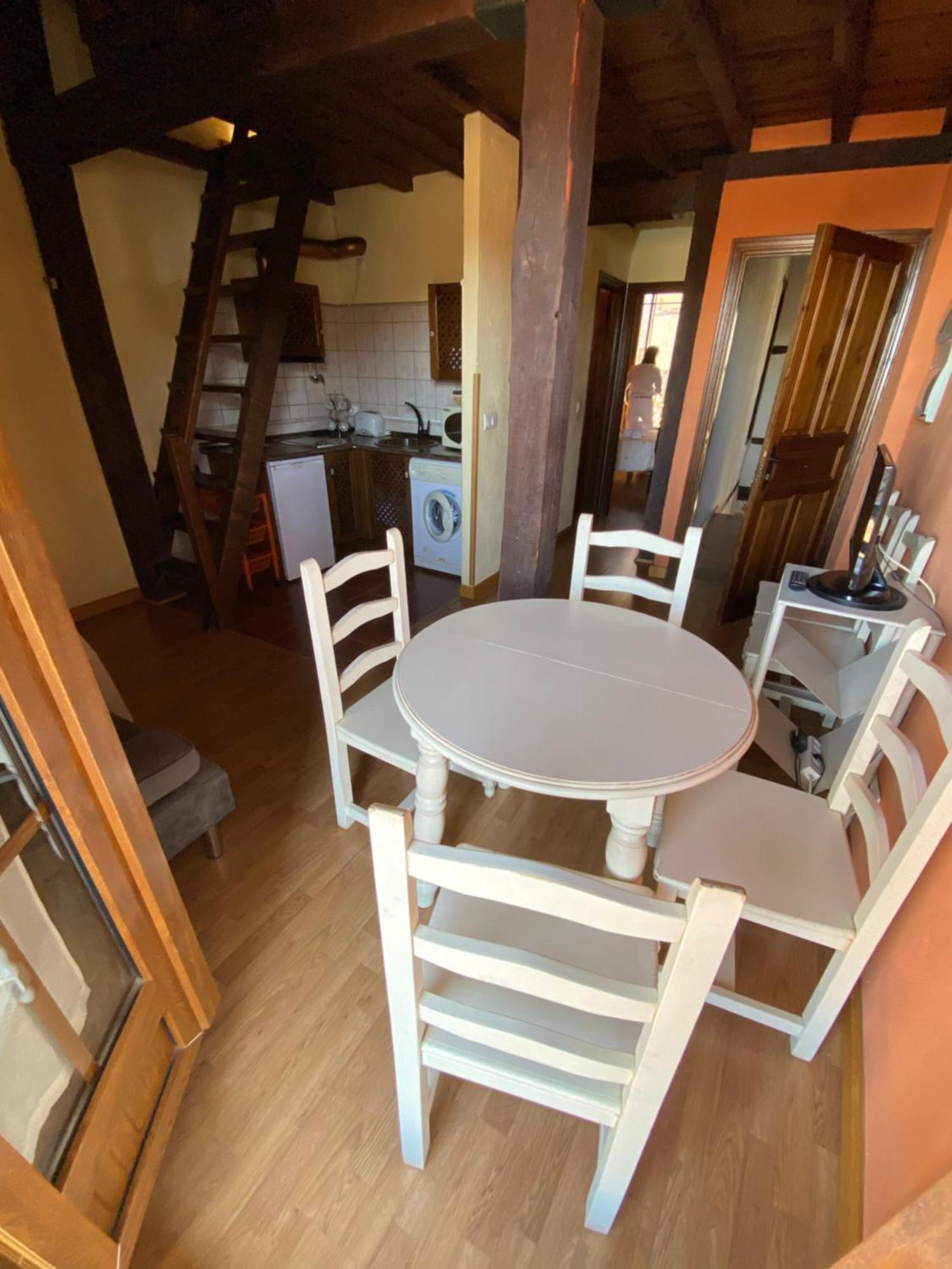 Apartamentos Rurales La Antigua Fonda กันเดลาริโอ ภายนอก รูปภาพ